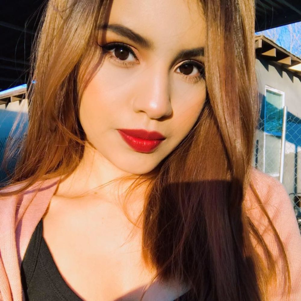 Meet your Posher, Myriam